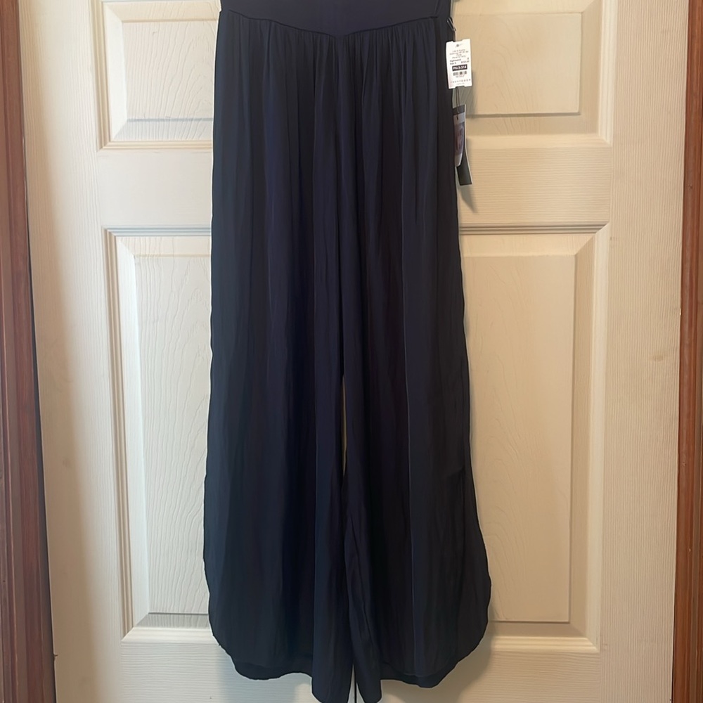 NWT.. Lola & Sophie wide leg slit pants